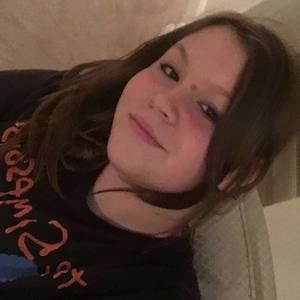 Meet your Posher, Annabella